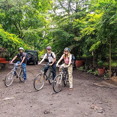 Shamba Hostel Usa River Екстер'єр фото