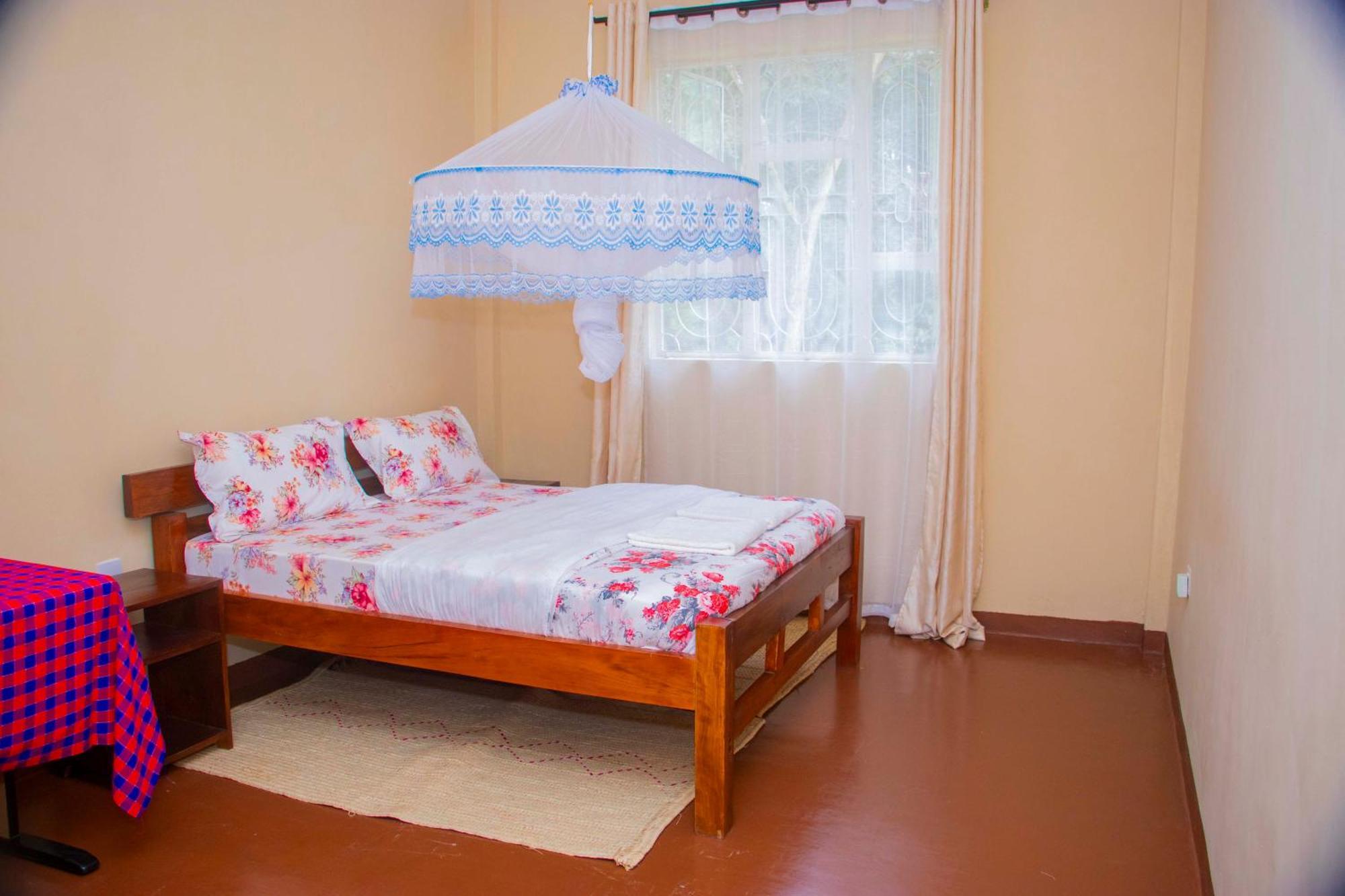 Shamba Hostel Usa River Екстер'єр фото