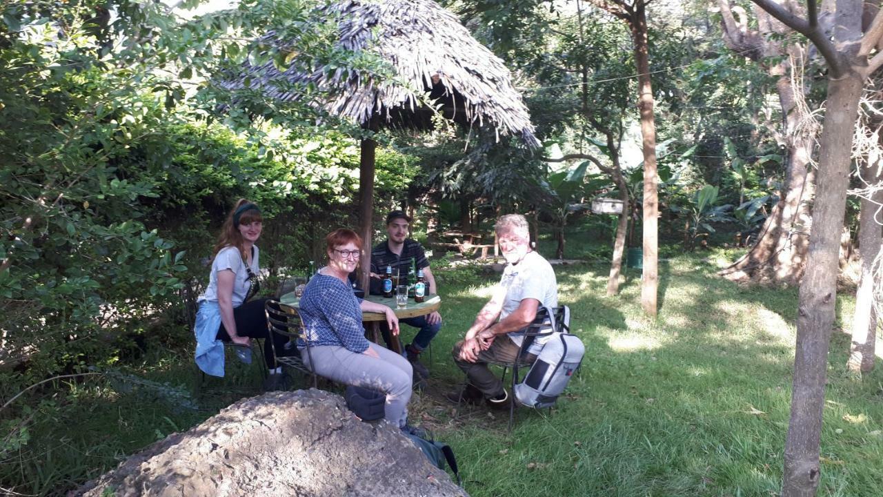 Shamba Hostel Usa River Екстер'єр фото